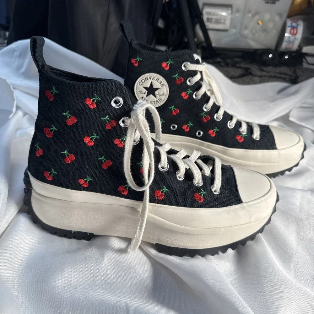 Converse Run Star Hike Men 8 Women 9.5 Platform Cherry Embroidered High A08113C